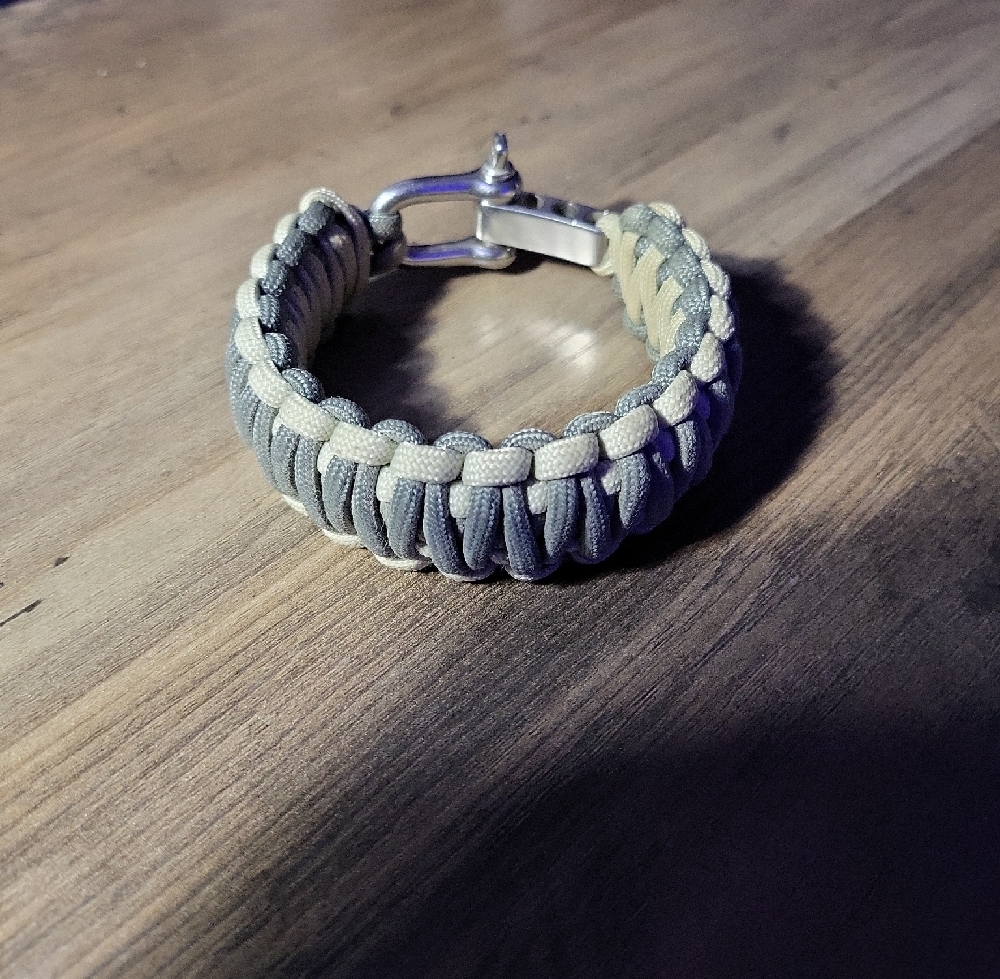PARACORD BRACLET